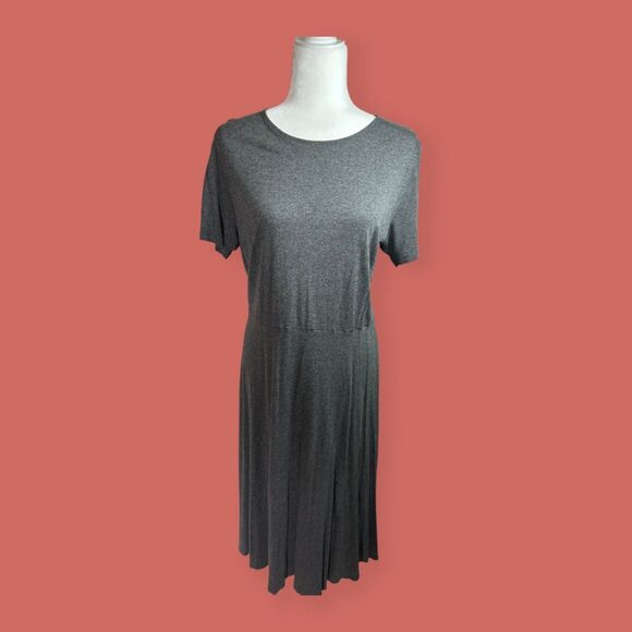 🩶 LARGE H+M BASICS GRAY SHORT SLEEVE TRAVEL CASUAL DRESS - Picture 3 of 8
